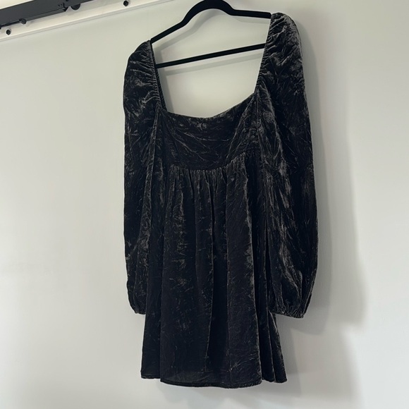 Jackson Rowe Dresses & Skirts - Jackson Rowe Velvet Dress